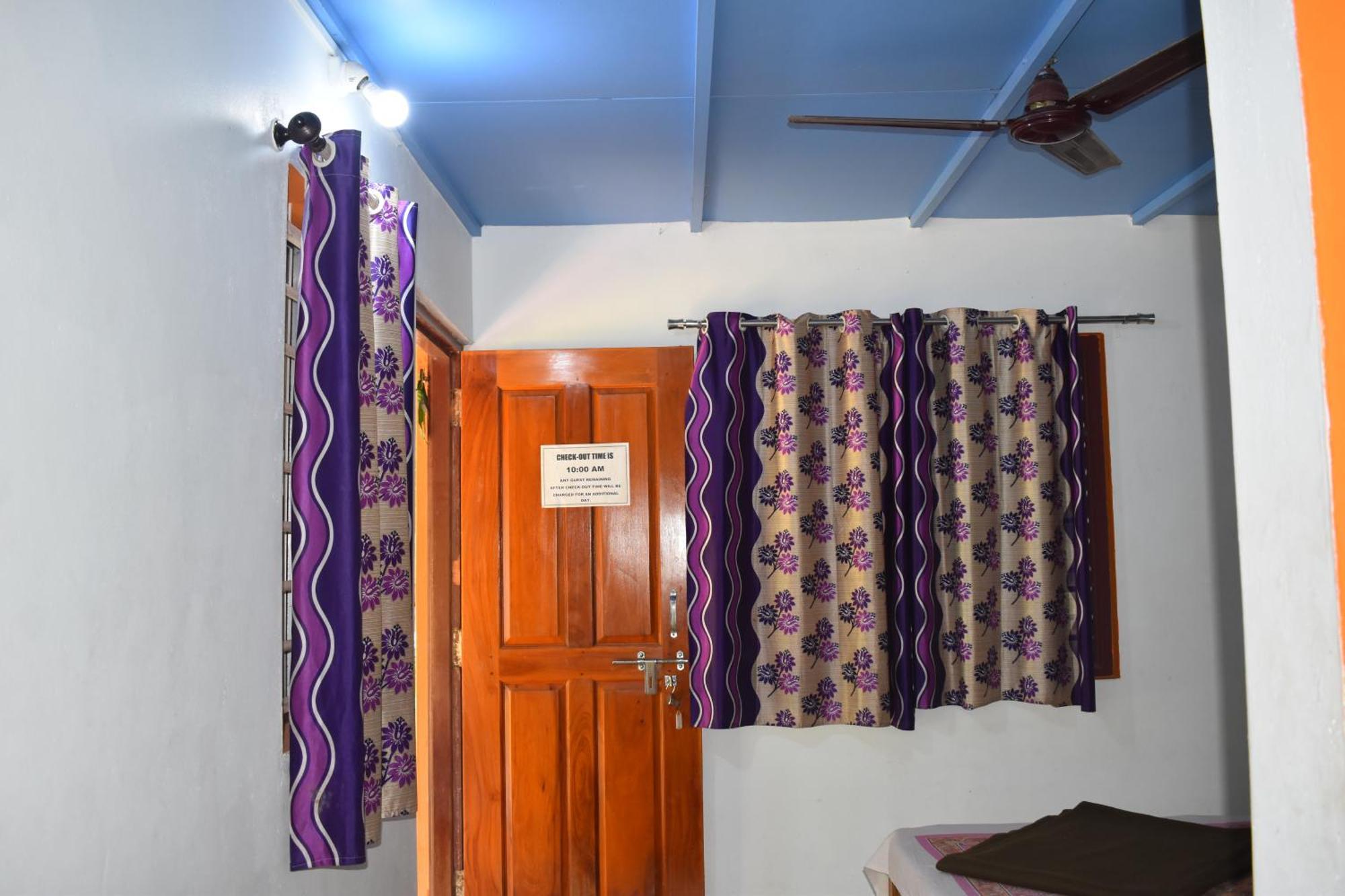 Gundappa Cafe Gokarna Kudle Beach Exterior foto